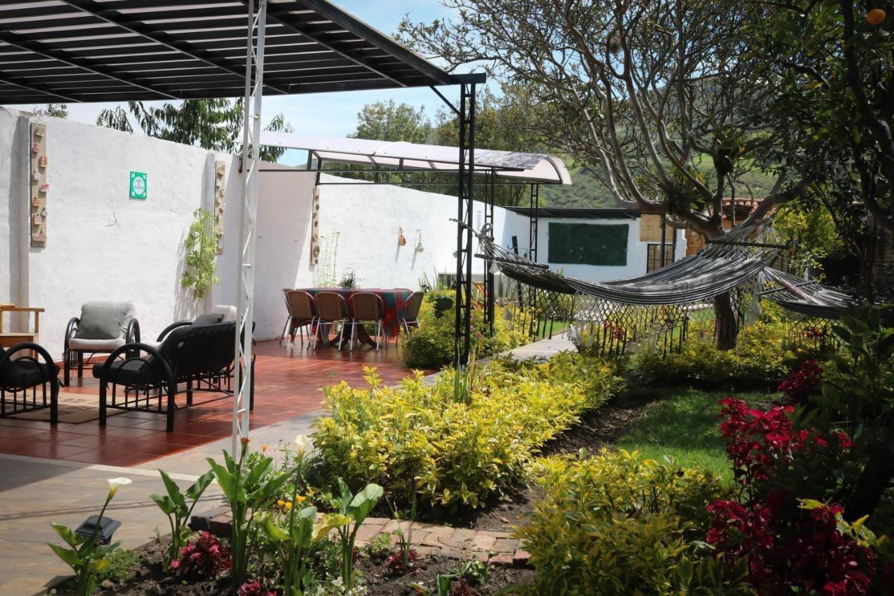 La Huerta Hotel Jiguales Luaran gambar