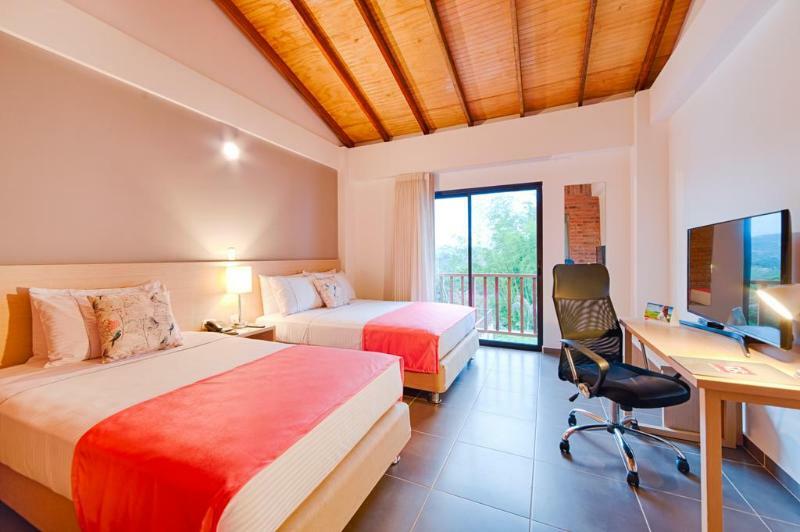 La Huerta Hotel Jiguales Luaran gambar